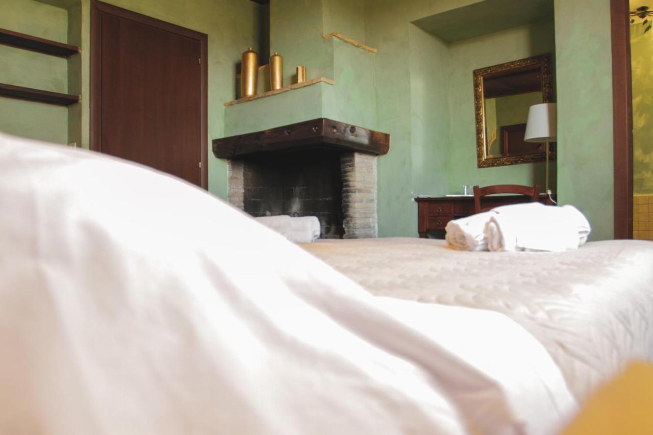 Il Casale Di Gardenia Bed & Breakfast Cesano Exterior foto